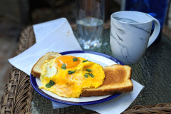 Cheesy-egg-on-toast