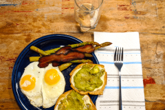 eggs_avacado-toast_bacon_asparagus